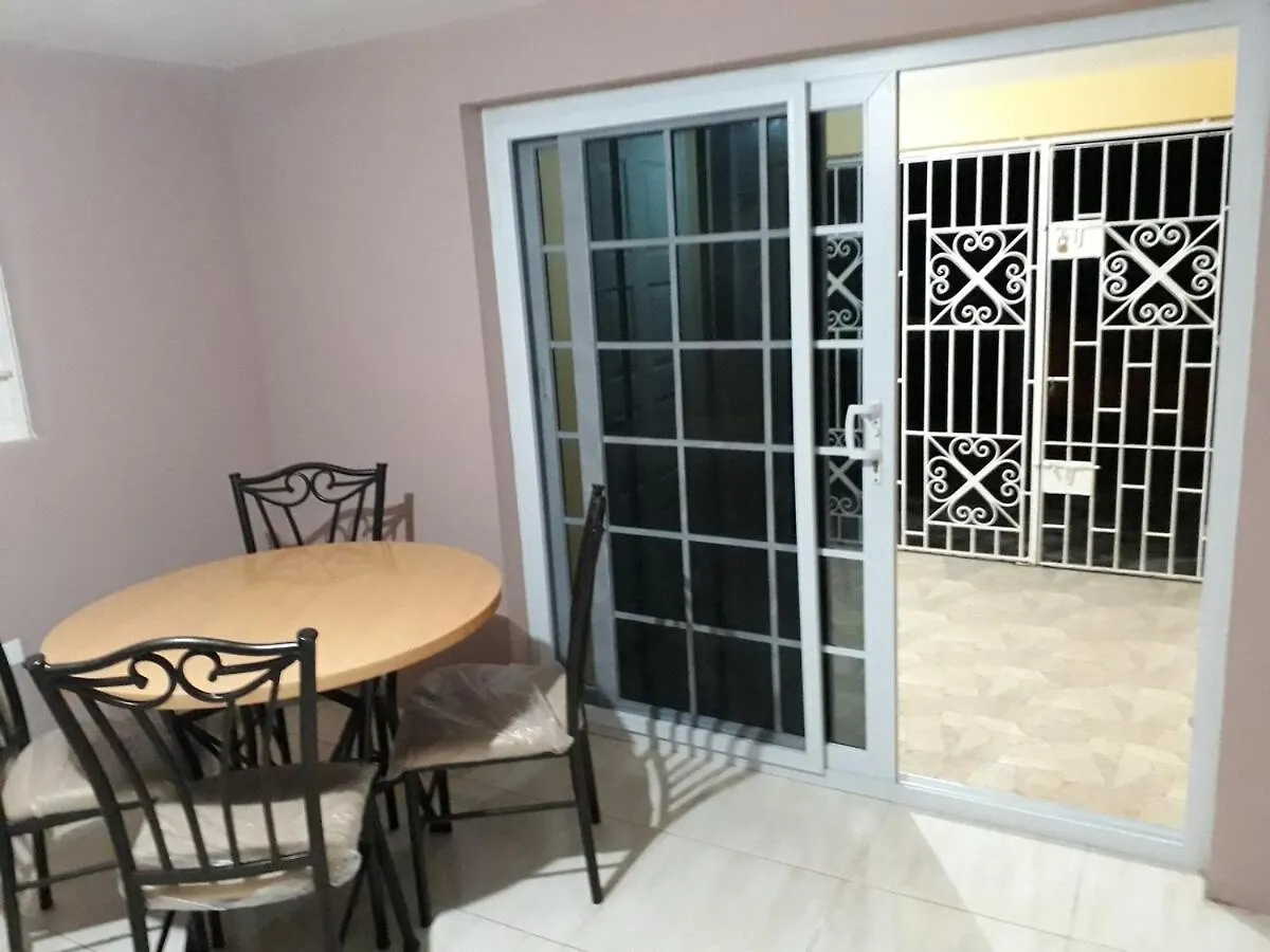 Palm Circle Family Home Apt 2 With Parking And Wifi Montego Bay 0*,  Jamaica