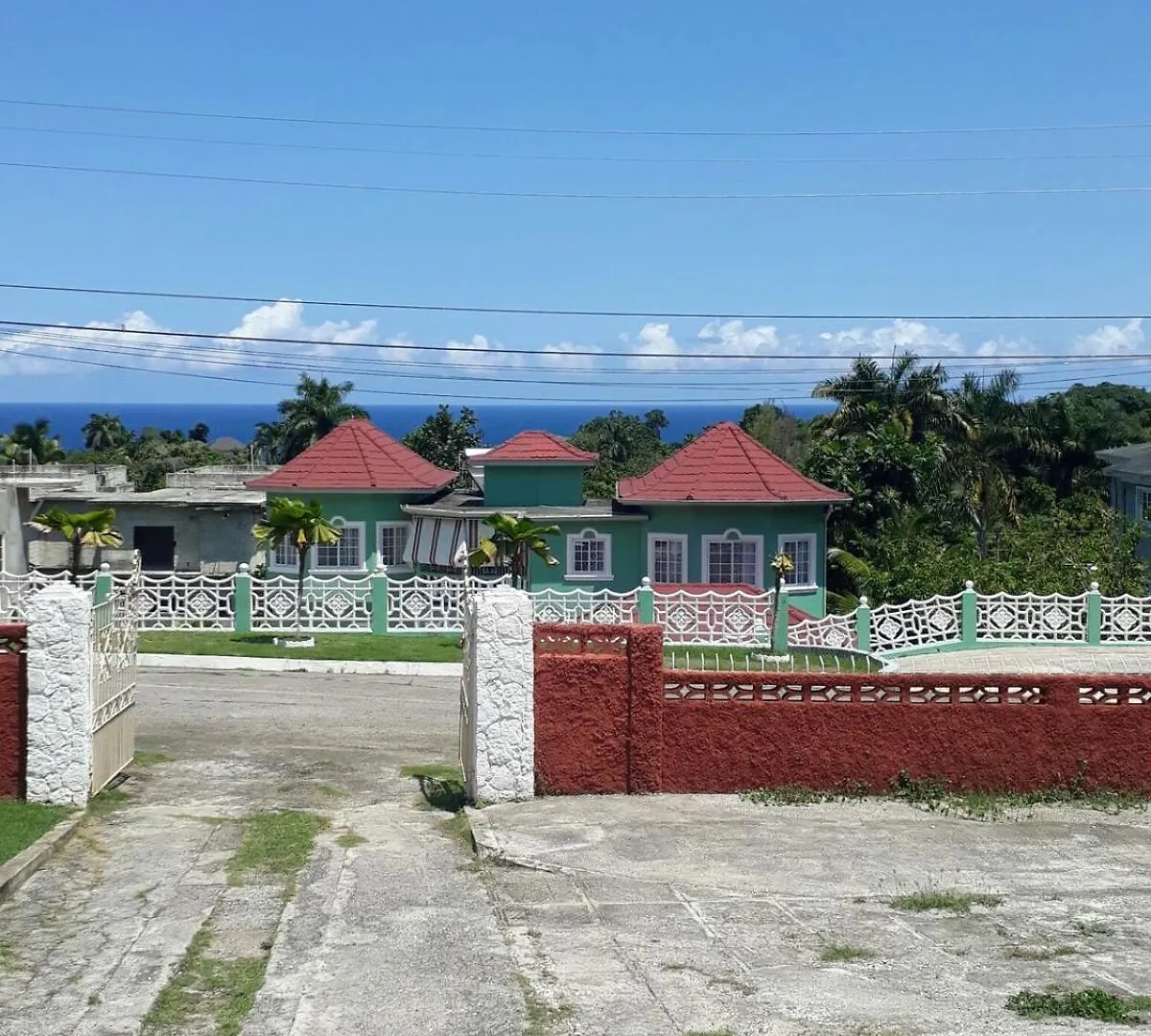 Palm Circle Family Home Apt 2 With Parking And Wifi Montego Bay Apartment